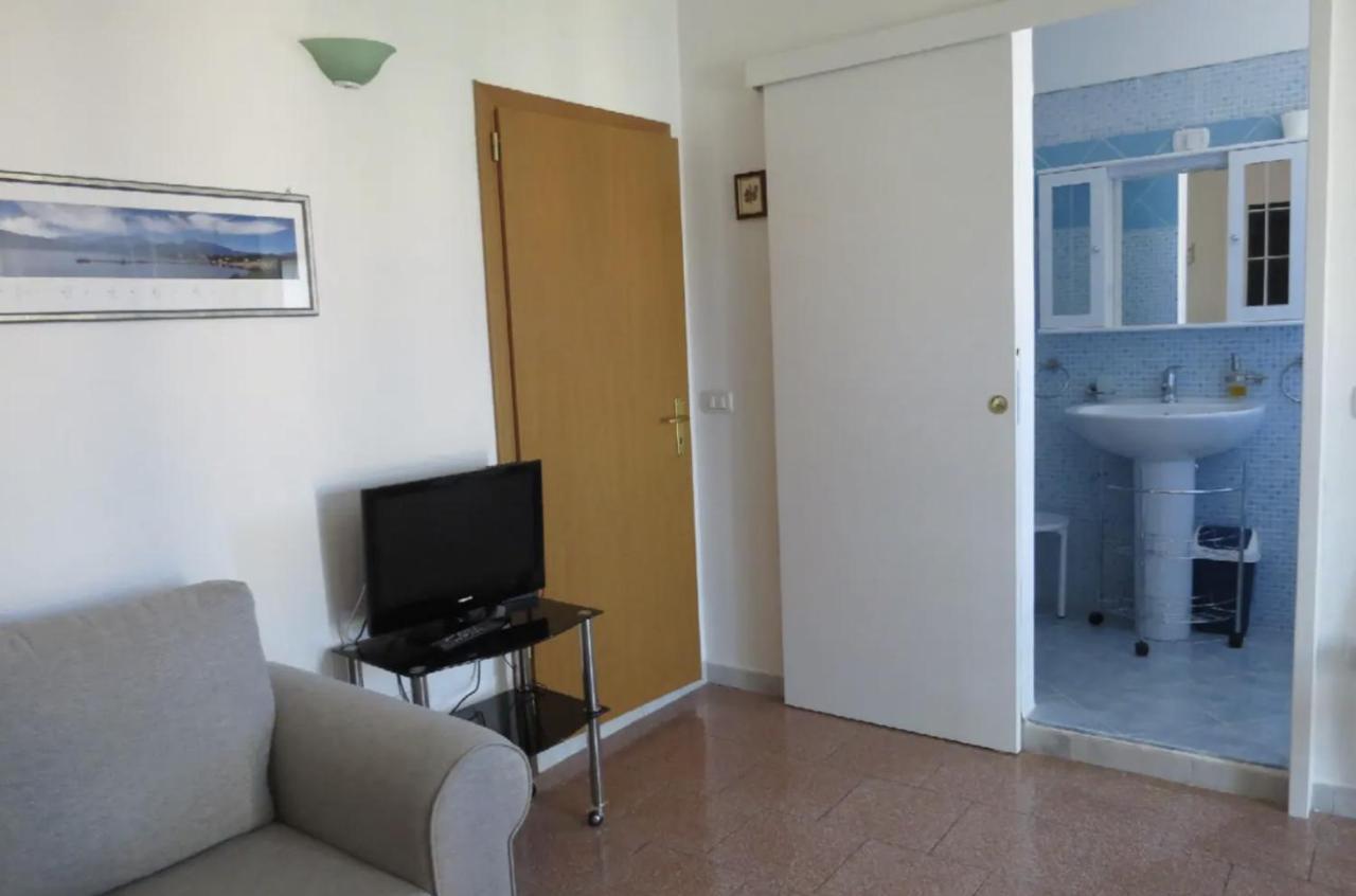 Lovely Flat In Northern Sardinia ヴァッレドーリア エクステリア 写真